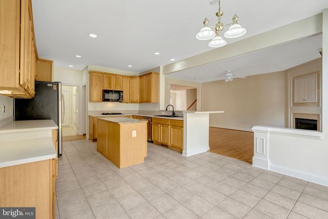 5257 WINTER VIEW DR, Alexandria, VA 22312