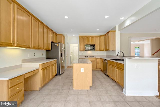 5257 WINTER VIEW DR, Alexandria, VA 22312
