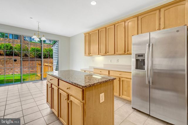 5257 WINTER VIEW DR, Alexandria, VA 22312