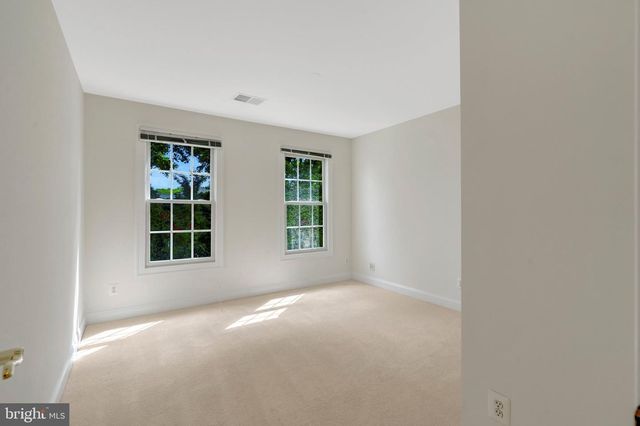 5257 WINTER VIEW DR, Alexandria, VA 22312