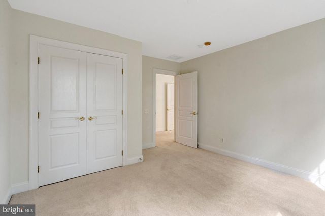 5257 WINTER VIEW DR, Alexandria, VA 22312