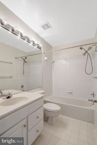 5257 WINTER VIEW DR, Alexandria, VA 22312