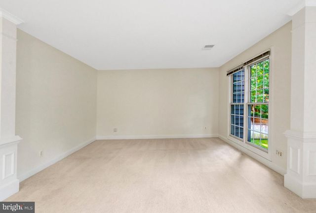 5257 WINTER VIEW DR, Alexandria, VA 22312