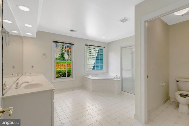 5257 WINTER VIEW DR, Alexandria, VA 22312