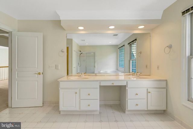 5257 WINTER VIEW DR, Alexandria, VA 22312