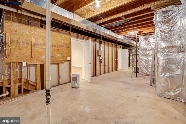 5257 WINTER VIEW DR, Alexandria, VA 22312