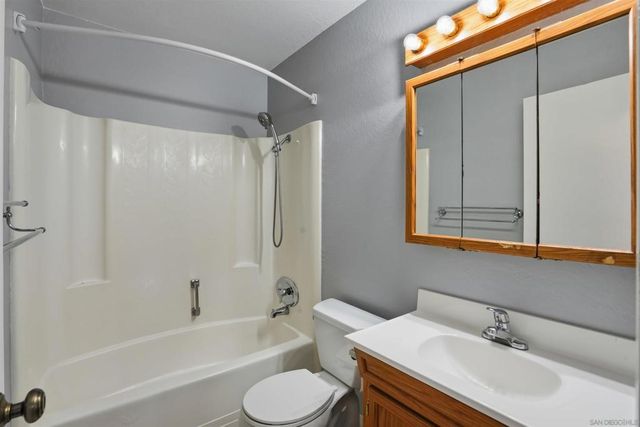 10938 2nd, Lakeside, CA 92040