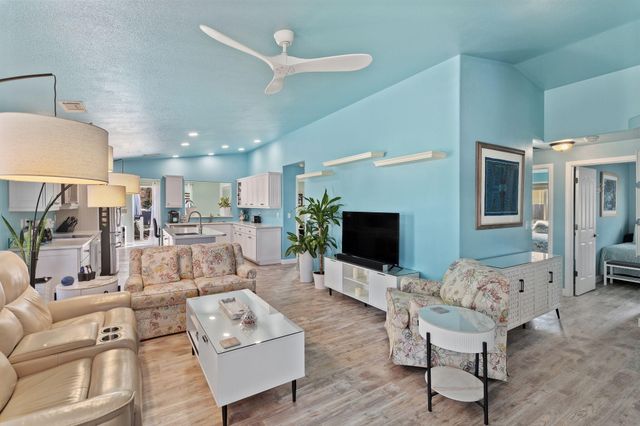 404 Lindilu Lane, Cave Junction, OR 97523