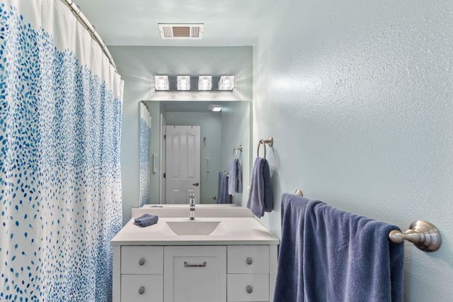 404 Lindilu Lane, Cave Junction, OR 97523