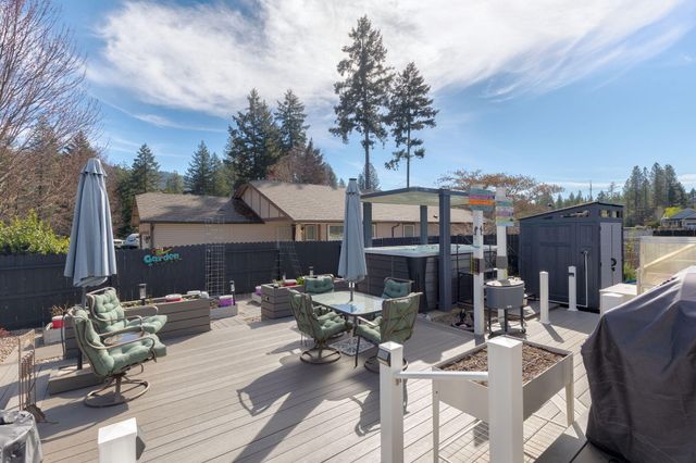 404 Lindilu Lane, Cave Junction, OR 97523