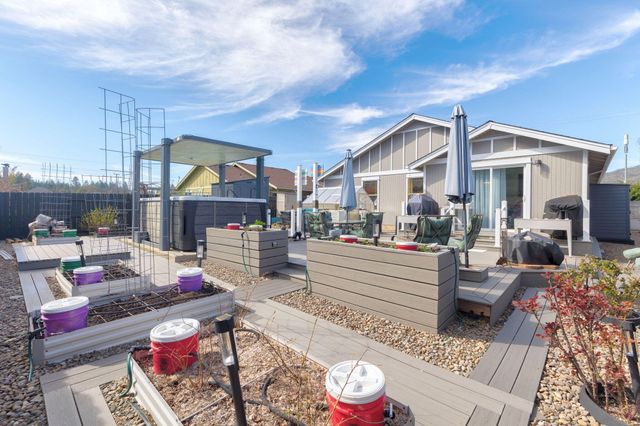 404 Lindilu Lane, Cave Junction, OR 97523