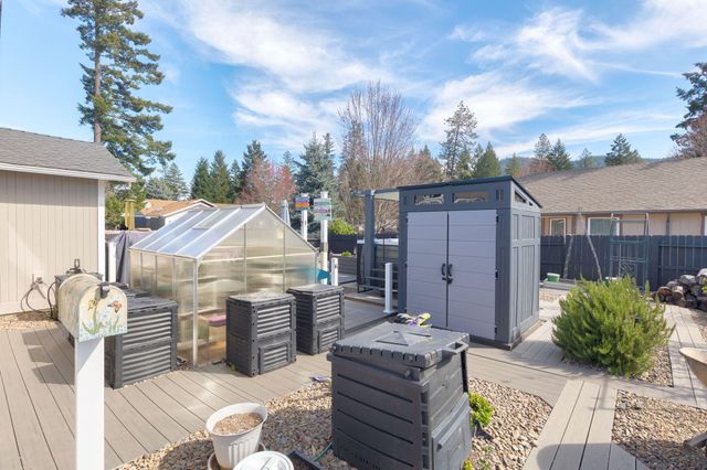 404 Lindilu Lane, Cave Junction, OR 97523