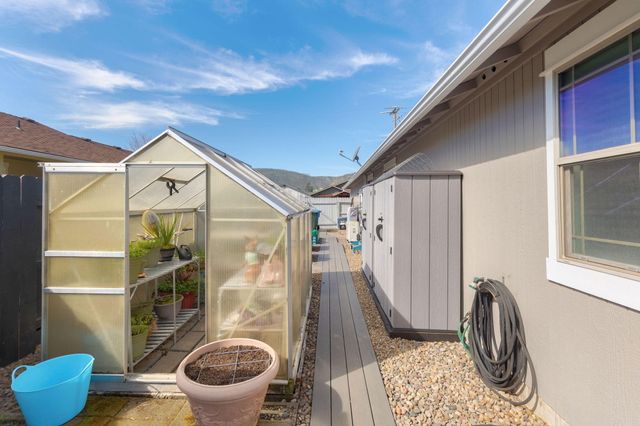 404 Lindilu Lane, Cave Junction, OR 97523