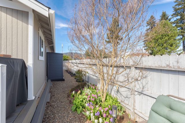 404 Lindilu Lane, Cave Junction, OR 97523