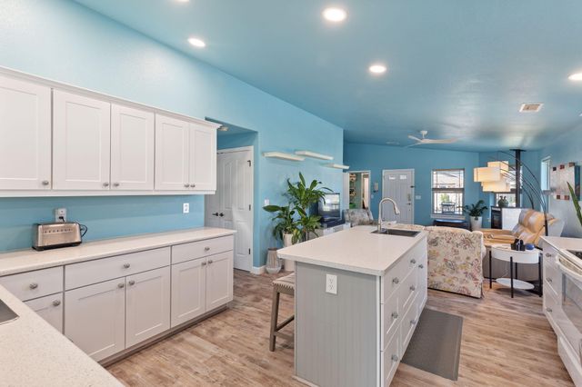 404 Lindilu Lane, Cave Junction, OR 97523