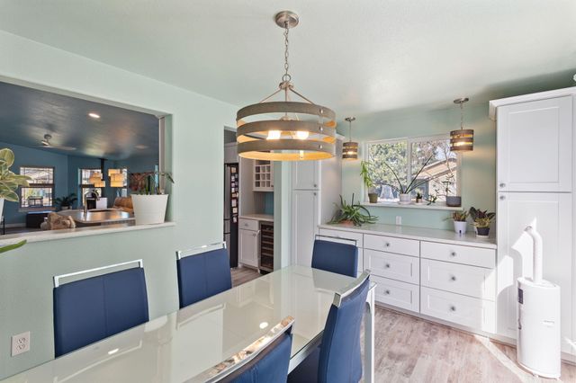 404 Lindilu Lane, Cave Junction, OR 97523