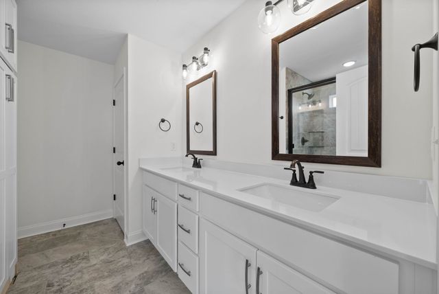681 S Forest Brook Court, Clarksville, TN 37042