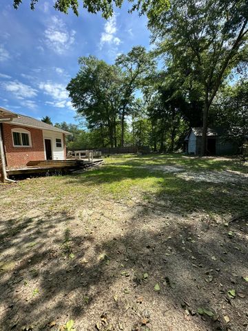 82 Nightingale Street, Barnwell, SC 29812