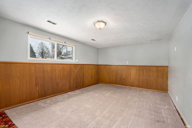 1801 Winston Drive, South Bend, IN 46635