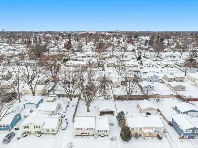 1801 Winston Drive, South Bend, IN 46635