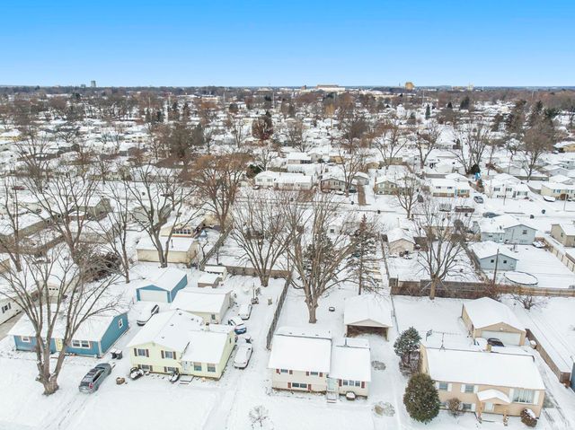 1801 Winston Drive, South Bend, IN 46635