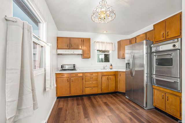 1801 Winston Drive, South Bend, IN 46635