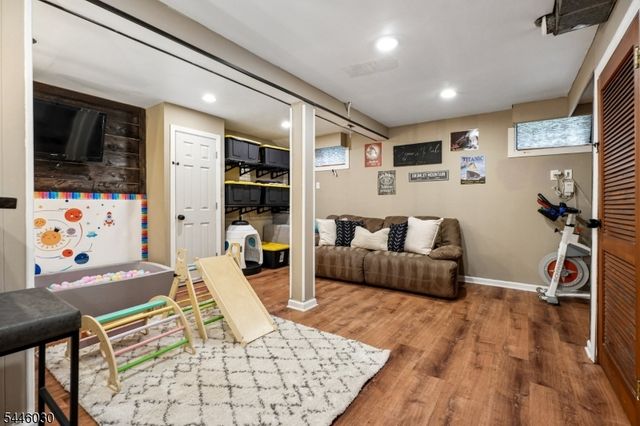 9 Barry Dr, West Orange Twp., NJ 07052