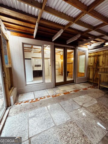 815 Sunfield Drive NW, Lilburn, GA 30047