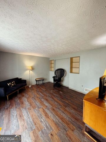 815 Sunfield Drive NW, Lilburn, GA 30047