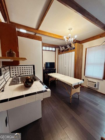 815 Sunfield Drive NW, Lilburn, GA 30047