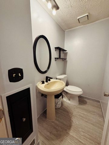 815 Sunfield Drive NW, Lilburn, GA 30047