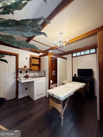 815 Sunfield Drive NW, Lilburn, GA 30047