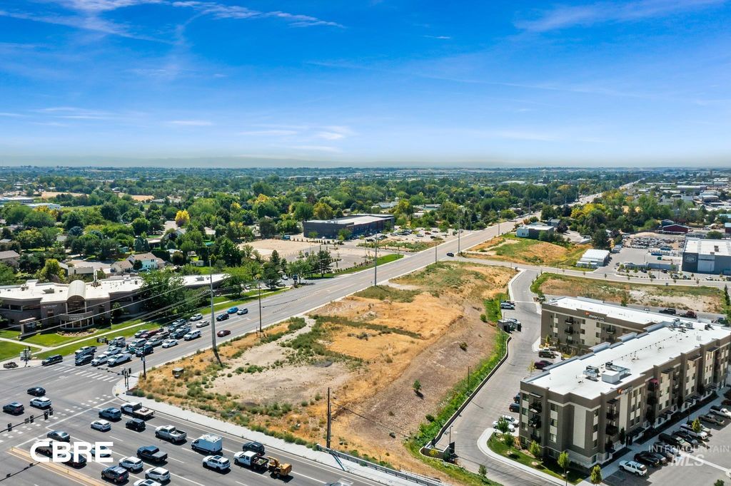 3070 E Franklin Rd, Meridian, ID 83642 photo 2