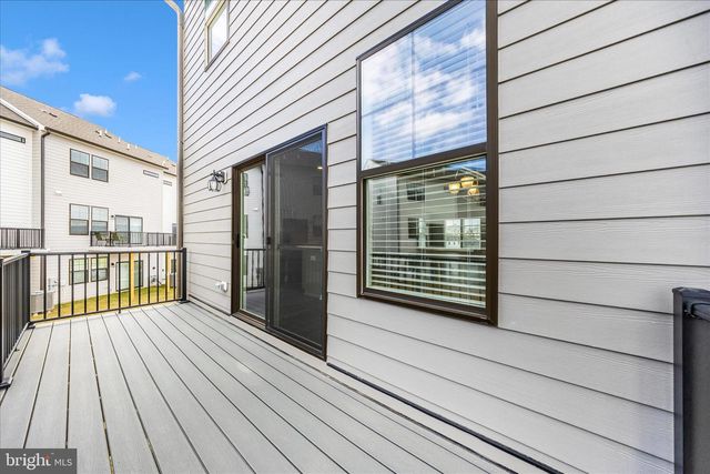 726 COMPASS WAY, Frederick, MD 21701