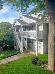 1105 Natchez Trace, Sandy Springs, GA 30350