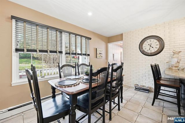 81 S 5th Street, Park Ridge, NJ 07656