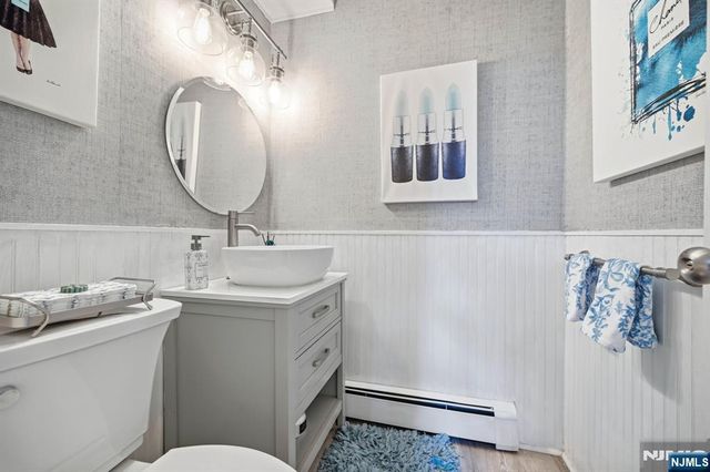 81 S 5th Street, Park Ridge, NJ 07656