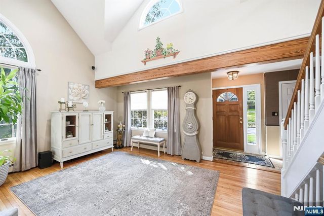 81 S 5th Street, Park Ridge, NJ 07656