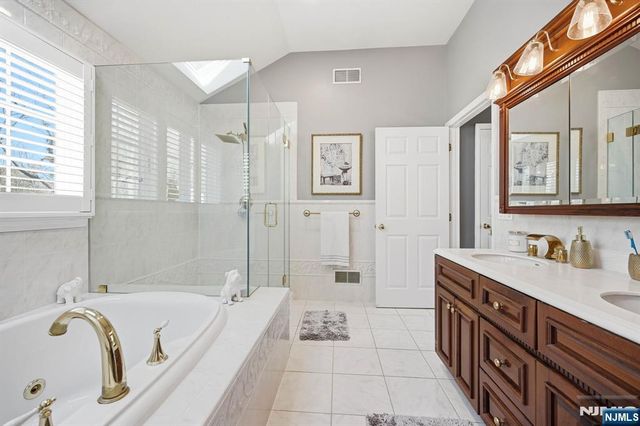 81 S 5th Street, Park Ridge, NJ 07656