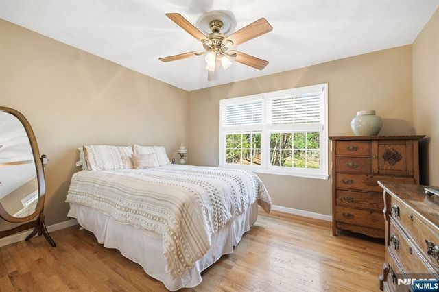 81 S 5th Street, Park Ridge, NJ 07656