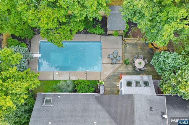 81 S 5th Street, Park Ridge, NJ 07656