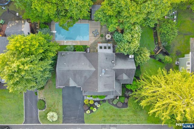 81 S 5th Street, Park Ridge, NJ 07656