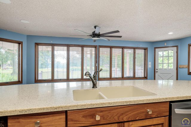 3434 SE Shawnee Heights RD, Tecumseh, KS 66542