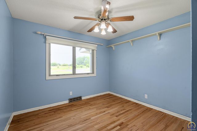 3434 SE Shawnee Heights RD, Tecumseh, KS 66542