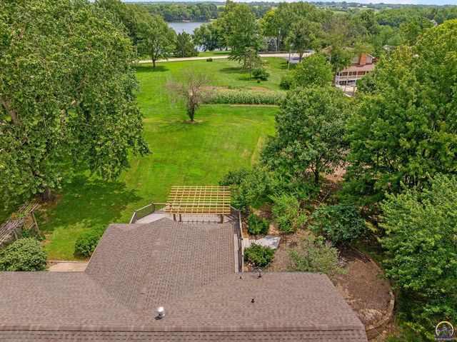 3434 SE Shawnee Heights RD, Tecumseh, KS 66542