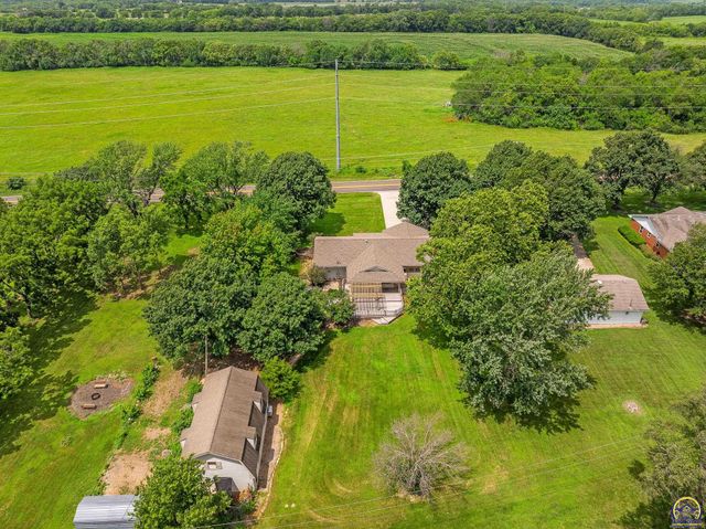 3434 SE Shawnee Heights RD, Tecumseh, KS 66542