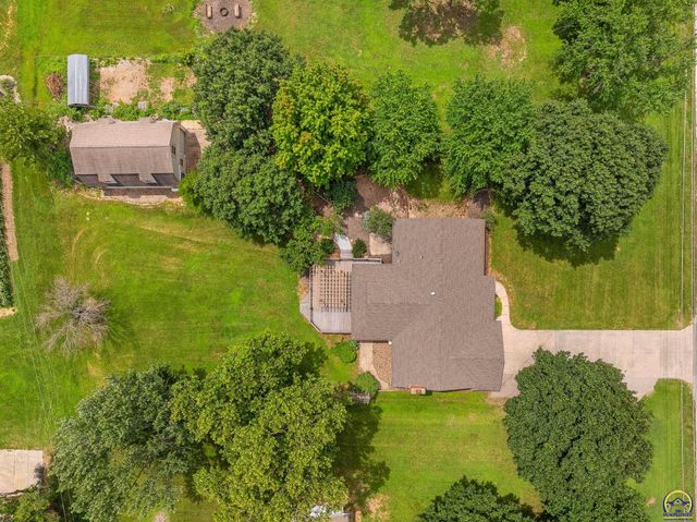 3434 SE Shawnee Heights RD, Tecumseh, KS 66542