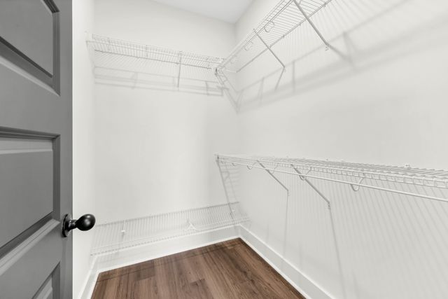 1326 Isaiah Dr, Clarksville, TN 37042