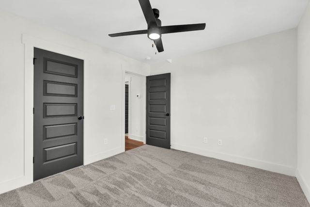 1326 Isaiah Dr, Clarksville, TN 37042