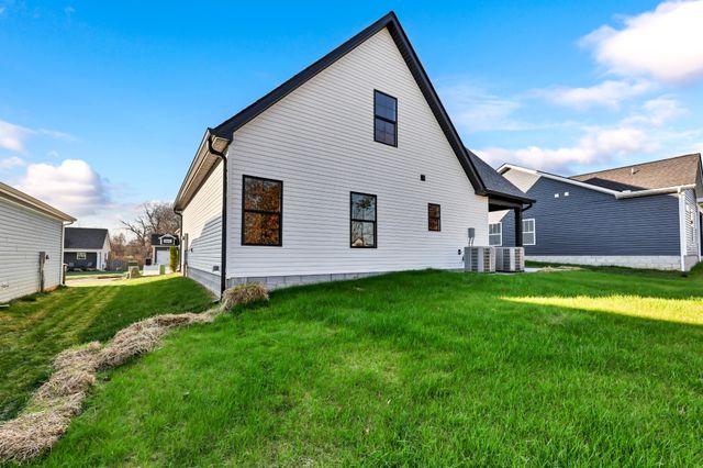 1326 Isaiah Dr, Clarksville, TN 37042